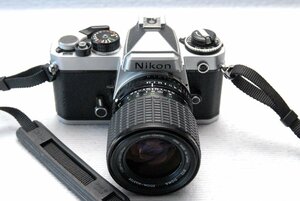 Nikon ニコン 昔の高級一眼レフカメラ FE（銀）ボディ +（35-70mm高級レンズ付） 希少な作動品（腐食なし）