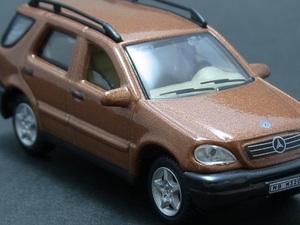 ★★日曜夜★ルース★MERCEDES-BENZ ML320 (M-CLASS)★NO SIDE LINE VERSION★CARARAMA★HONGWELL★1/72