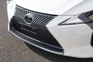 日本製　LC500/ｈ用　コンバーチブル カーボン ロアグリル ドライカーボン CFRP　LEXUS レクサス　カスタム　エアロ　