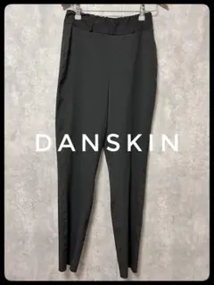 DANSKIN  アコレードスリムパンツ  ストレッチ機能  ナイロン  黒 Ｌ