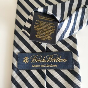 ブルックスブラザーズ(Brooks Brothers)グレーネイビーストライプネクタイ