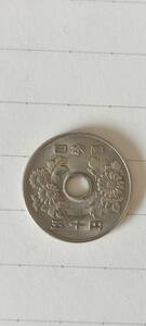 穴ずれ エラーコイン　50円 昭和52年 穴ズレ 五十円 硬貨