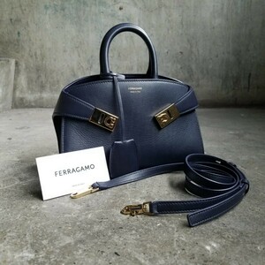 ★1円スタート★ FERRAGAMO Hug ハンドバッグ XS ミニ ハグ フェラガモ Salvatore Ferragamo