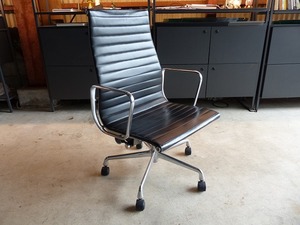 d■Herman Miller（ハーマンミラー）4脚セット｜イームズ アルミナムグループ エグゼクティブチェア ｜ビンテージ/ハイバック/レザー