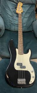 Squier P Bass by Fender プレシジョンベース