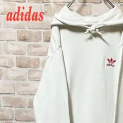 【大人気】adidas アディダス　プルオーバーパーカー　刺繍ワンポイント