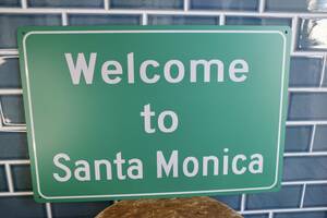 新品　Santa Monica　サンタモニカ　看板　メタルサイン　トラフィックサイン　ロードサイン　世田谷ベース　インテリア 庭