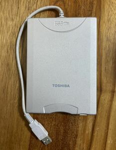 平成レトロ品 東芝 USB FDD フロッピーディスク ドライブ PA2680U ジャンク品 送料無料