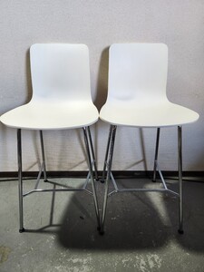 【ジャスパー・モリソン／カウンター用／Vitra（ヴィトラ） ハルスツールミディアム（HAL Stool Medium）二脚セット①