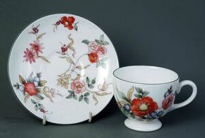 　ウェジウッド 　=　Cup&Saucer 　　=　 FHILIPPA 　= (1級品)