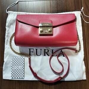 フルラ（FURLA）赤チェーンショルダーバッグ新品　未使用　保存袋付き