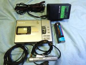 ジャンク扱い　SONY MZ-R30 Walkman ポータブルMDレコーダー　再生◯ 録音×　MADE IN JAPAN