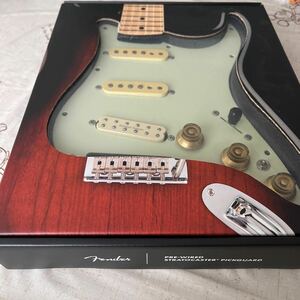 FENDER USA製　カスタムピックガード