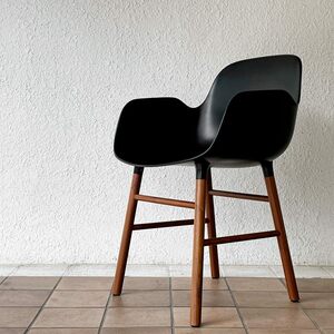 ◇ ノーマンコペンハーゲン normann COPENHAGEN フォーム Form アームチェア ブラック ウォールナット 北欧家具 デンマーク 定価90,100円