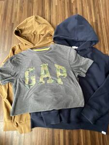 ★GAP★XL/150cm ネイビーとキャメル色のパーカー2枚とロゴTシャツused