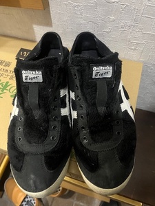 美品　Onitsuka Tiger オニツカタイガーモコモコスッリッポン スニーカー 27.5cm 