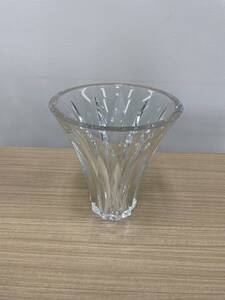 Baccarat ガラス製花瓶　※中古品