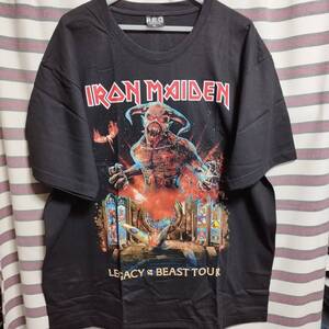 人気柄★ IRON MAIDEN アイアンメイデン　Ｔシャツ『LEGACY OF THE BEAST TOUR』【XLサイズ】 バックプリント有 AC/DC バンドT