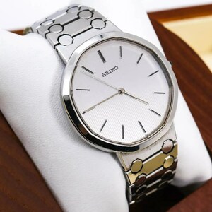 ◆希少 稼働 SEIKO アシエ ジェラルド・ジェンタ 腕時計 新品電池 x