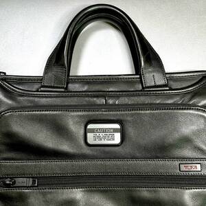 　■送料別■ TUMI カスタムプレート CAUTION 銀x黒 30x50mm ◆ コーションラベル トゥミ ALPHA BRAVO レザーパッチ 交換 ショルダーバッグ