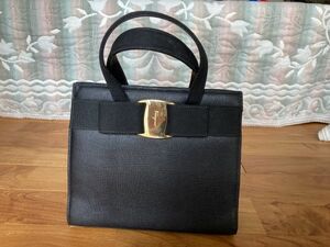 Salvatore Ferragamo フェラガモ ハンドバッグ レザー BA21 4178 ヴァラリボン カーフ ゴールド金具 黒