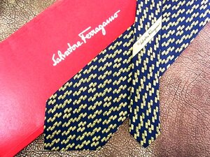 ♪vr0099♪良品♪【Ferragamo】フェラガモ【ドミノ 柄】ネクタイ