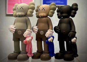 激レア KAWS SHARE BROWN GREY BLACK 3pcs SET カウズ MEDICOM TOY family メディコムトイ original fake