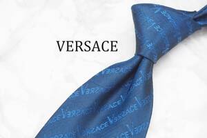 【美品】VERSACE ヴェルサーチ A-464 ロゴ ブルー イタリア製 ブランド ネクタイ 良品 古着 卸 USED オールド SILK