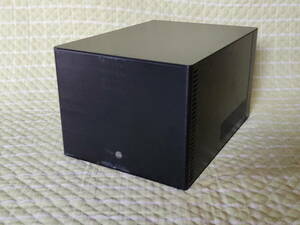 Fractal Design　Array R2 FD-CA-ARRAYR2-BL? 詳細不明 mini-itxケース NAS・ファイルサーバー向け NB E21