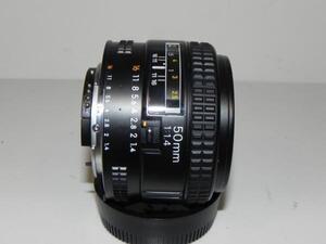 **中古良品　Nikon AF Nikkor 50mm/1.4 レンズ(New　日本製)*