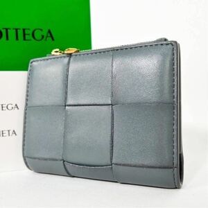 美品 現行BOTTEGA VENETA 【RFID搭載】ボッテガヴェネタ スモールカセット 折財布 カード コインケース 小銭入れ グレー 付属品付き