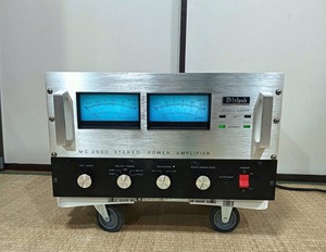 MCintosh マッキントッシュMC2500 パワーアンプ。