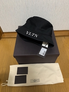 58 新品 VALENTINO VLTN ハット