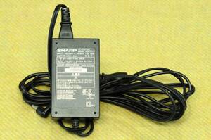 ♪♪SHARP シャープ ACアダプター EA-T01V 出力 19V 2.1A 中古品 