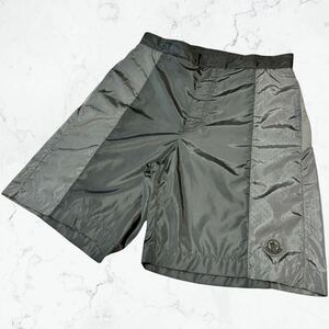 ◆極美品◆ 23SS MONCLER モンクレール ナイロン×メッシュ 異素材 ミリタリーグリーン ショートパンツ ハーフパンツ サイズ44 定価8.13万