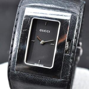 GUCCI グッチ 7800L クォーツ レザー 革 スクエア 四角 アナログ レディース 女性 バングルウォッチ 新品電池 w-12021