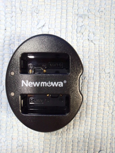 ■[送料140円～]■Newmowa CHG-USB-DUAL■