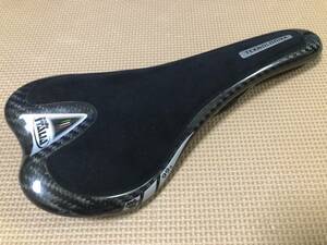 ☆selle ITALIA SLR TEKNOLOGIKA 軽量 中古☆