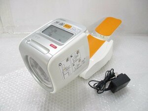 ◎展示品 オムロン OMRON HEM-1020 スポットアーム 上腕式血圧計 デジタル自動血圧計 アダプター付き w5304