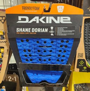 新品未使用 特別価格 送料無料 　DAKINE　デッキパッド　SHANEDORIAN　BLUE