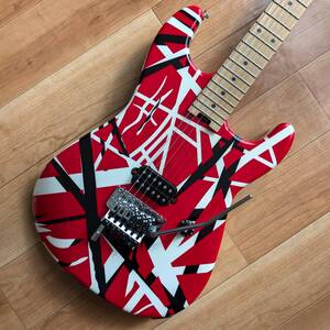 【送料無料】EVH (イーブイエイチ) Striped Series・Red with Black Stripes　エディヴァンヘイレン　程度良好・中古品