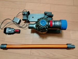 Dyson　ハンディー掃除機　v8 slim fluffy 中古　ジャンク　ヘッド　本体