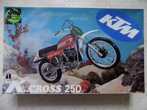 KTM ”K” CROSS 250cc (PROTAR 1/9scale Mod.11142)