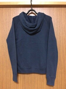 ※AMERICAN EAGLE OUTFITTERS アメリカンイーグル アウトフィッターズ ロゴ入 パーカー　BJAH.E