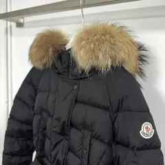 【雷市場（ポンジャン）商品韓国直送】 A グレード/ 0 サイズ MONCLER(モンクレール) クリオ レディース ダウン 黒