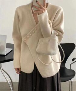 新品/ ニットトップス Ｖネック/【BEIGE】べージュ