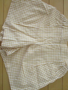 【used・超美品・値下げしました】ユニクロ　ＵＮＩＱＬＯ　夏色完売ギンガムチェック(黄×白)パンツスカート　キュロット　サイズ130cm