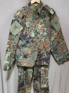 戦闘服・上下セットアップ ミリタリー 迷彩 カモフラージュ カモフラ M セット 迷彩服 ARMY ジャケット ウッドランド マルチカム