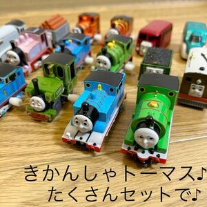 ♪♪⑥当時物☆可愛いトーマスのおもちゃ☆きかんしゃトーマス ぜんまい式☆小さくて可愛い♪