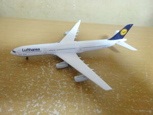 1/400　ドラゴン　ルフトハンザ航空　A340-300